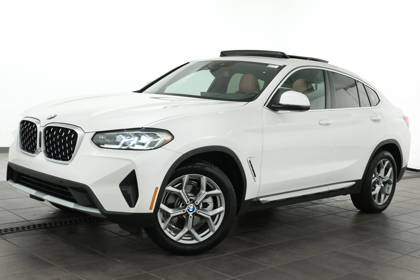 2025 BMW X4