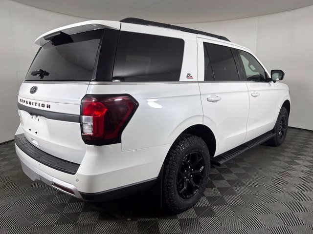 Used 2024 White Ford Timberline image 3