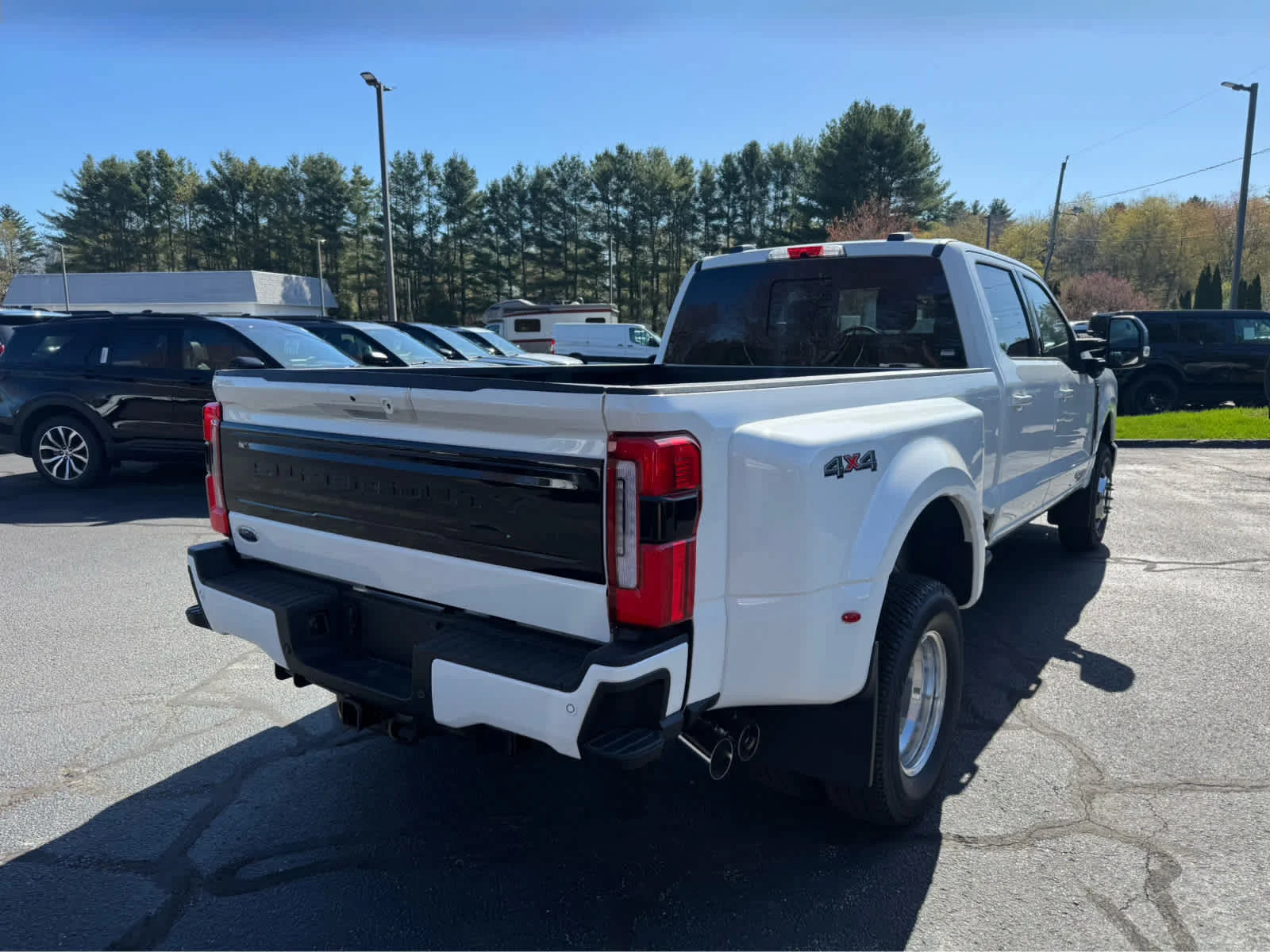 New 2026 Star White Metallic Tri-Coat Ford Platinum image 6
