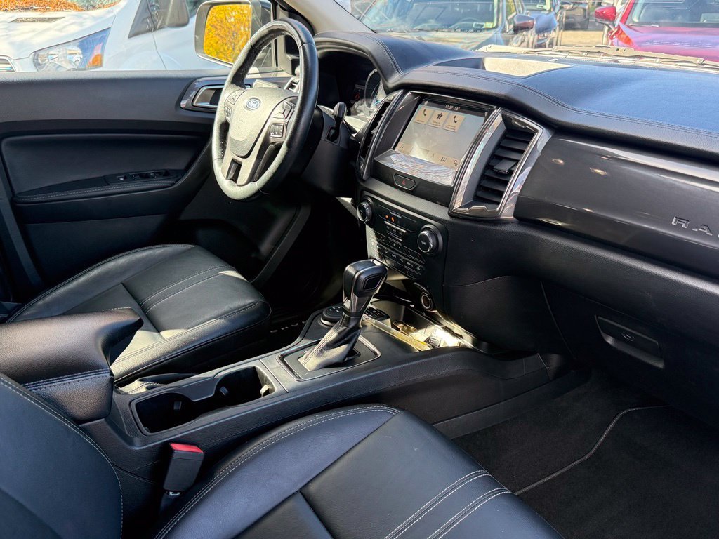 Used 2019 Shadow Black Ford Lariat image 29