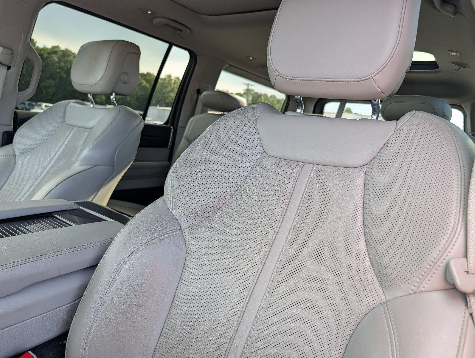 Used 2022 Bright White Clearcoat Jeep Series I image 12