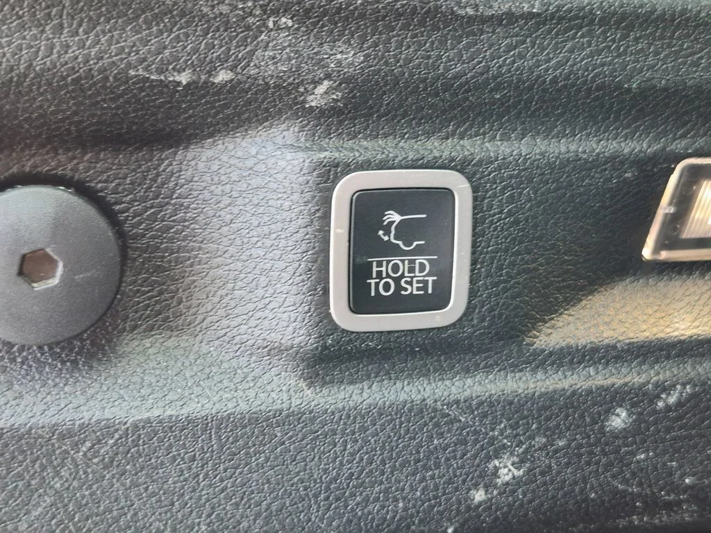 Used 2023 Black Jeep Limited image 9