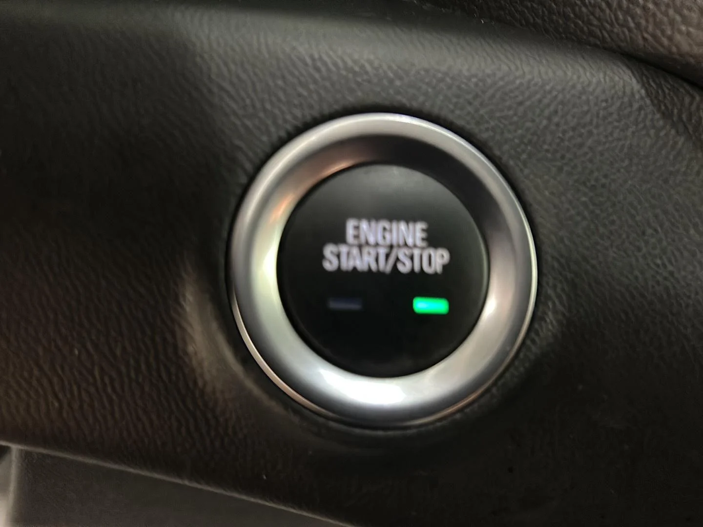 Used 2023 Summit White GMC SLE image 22