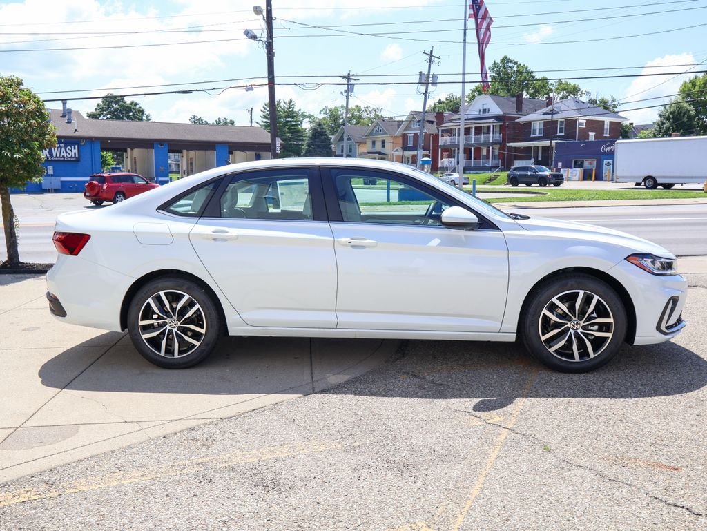 New 2026 White Volkswagen 1.5T SE image 6