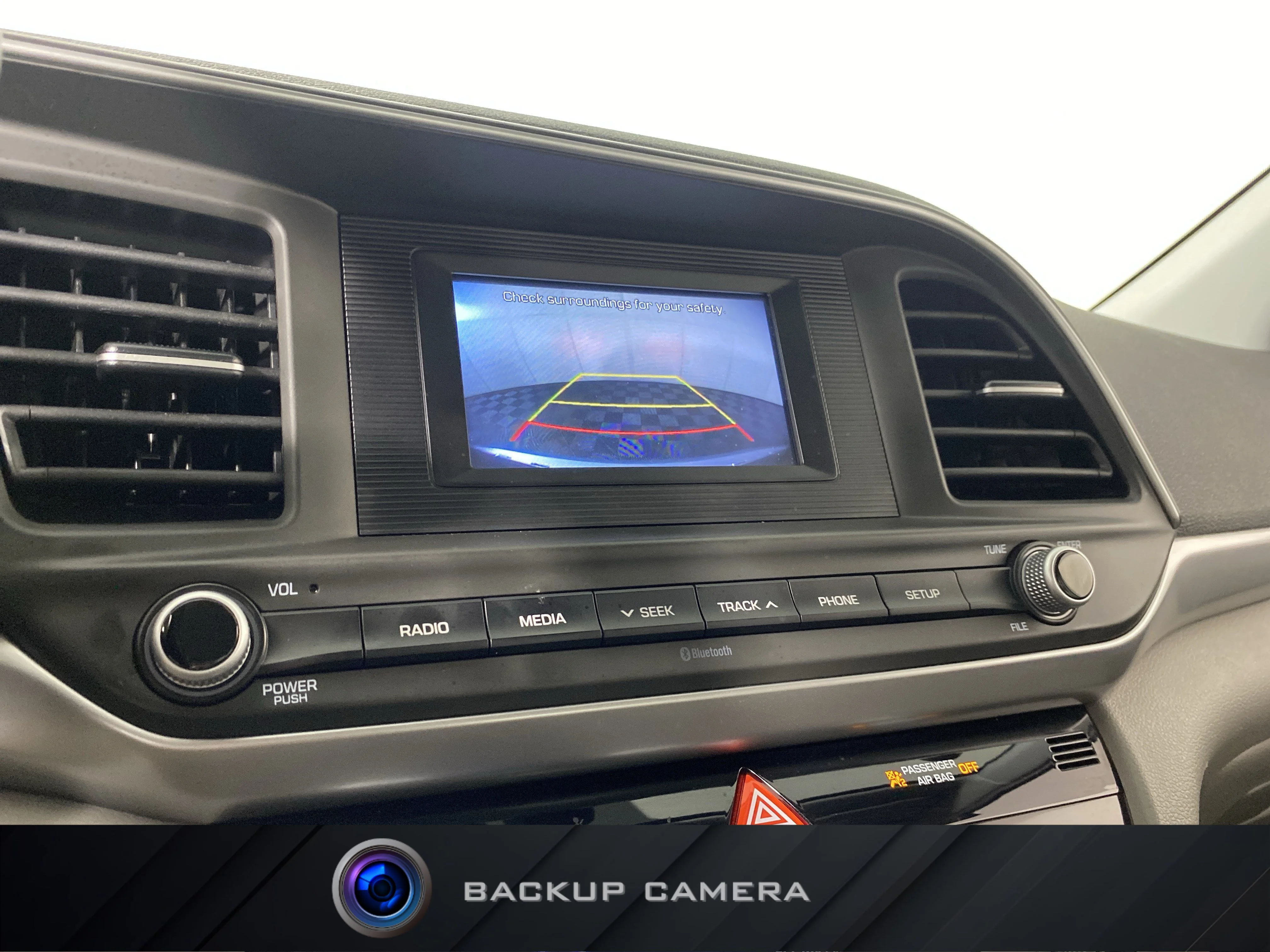 Used 2020 Stellar Silver Hyundai SE image 2