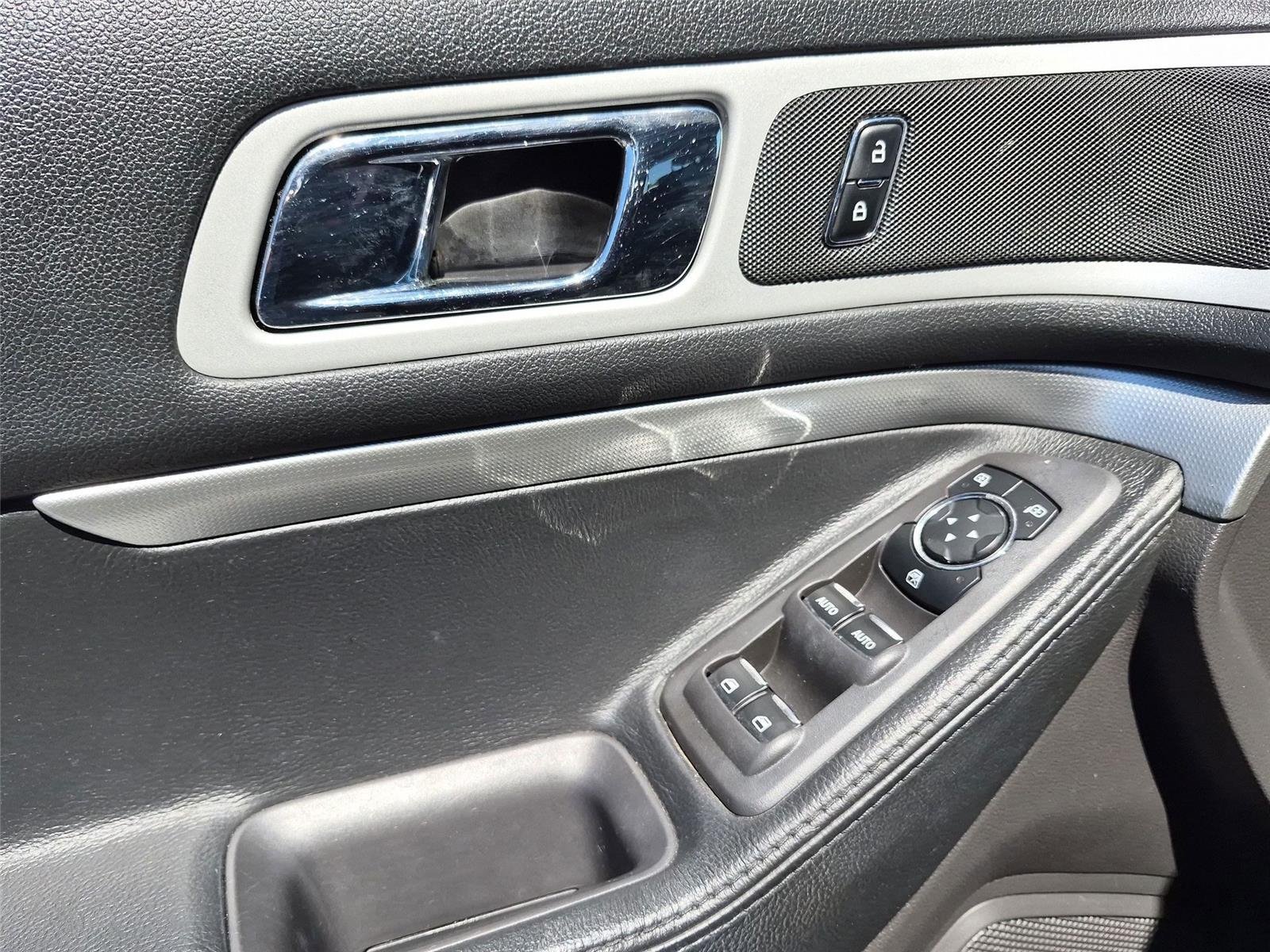 Used 2014  Ford XLT image 16
