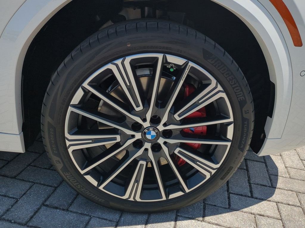 New 2026 Alpine White BMW xDrive28i image 11