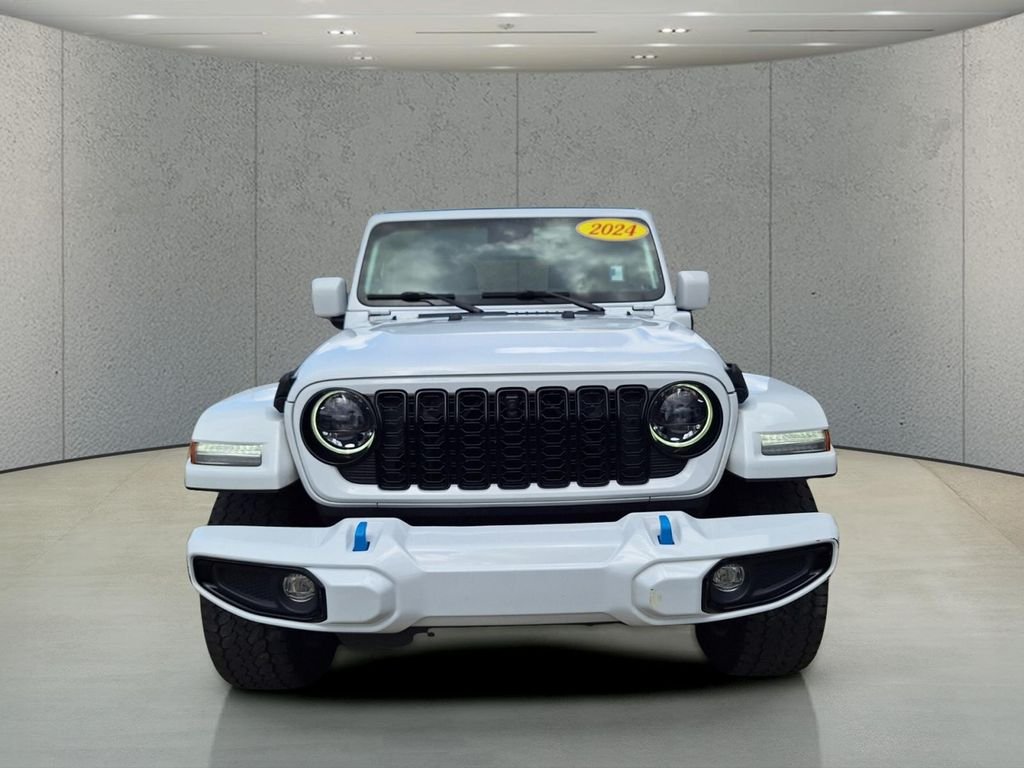 Used 2024 White Jeep High Altitude 4xe image 8