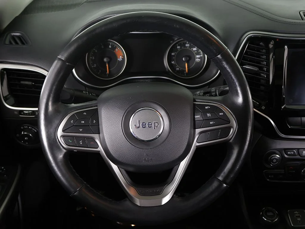 Used 2019 White Jeep Limited image 42