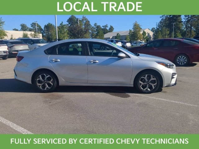 Used 2020 Silver Kia LXS image 3