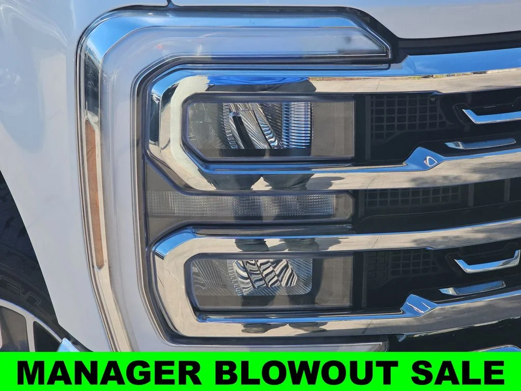 New 2026 Star White Metallic Tri-Coat Ford F-250® Platinum® image 34