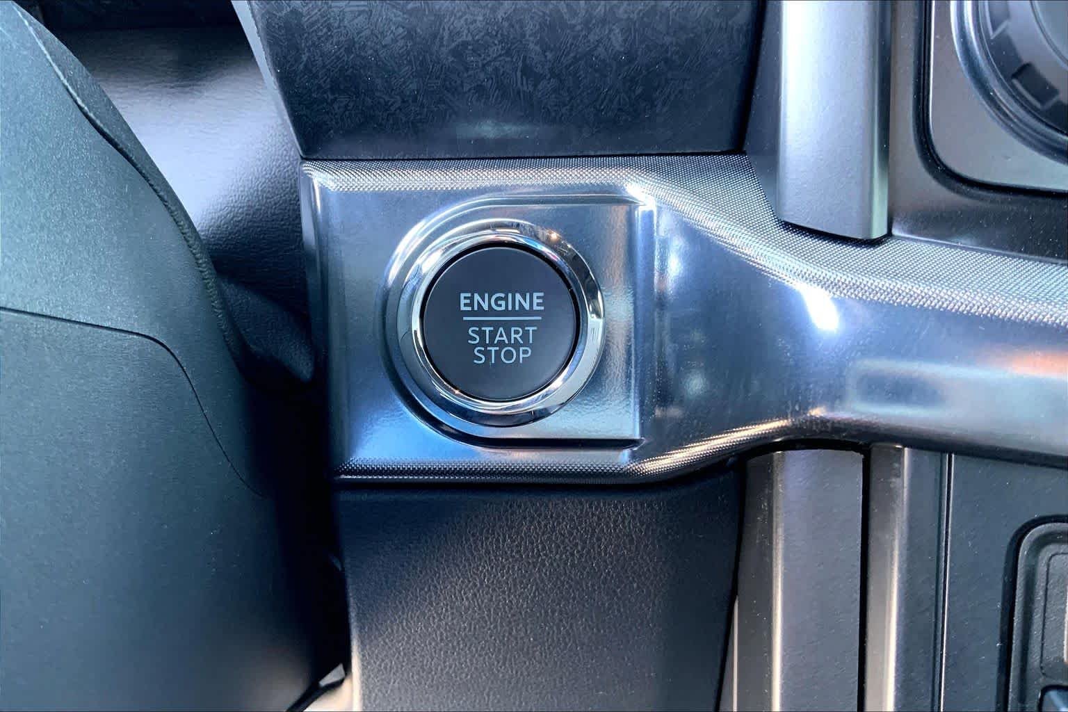 New 2026 Iconic Silver Metallic Ford Tremor® image 17