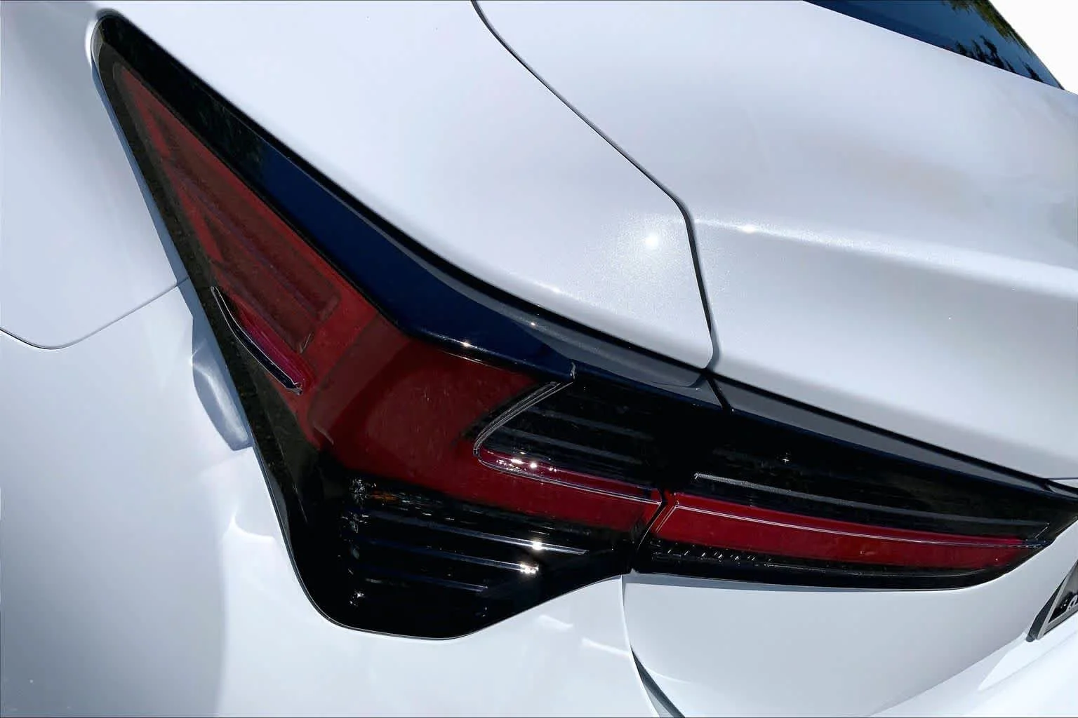 Certified Used 2025 ULTRA WHITE Lexus F SPORT image 29