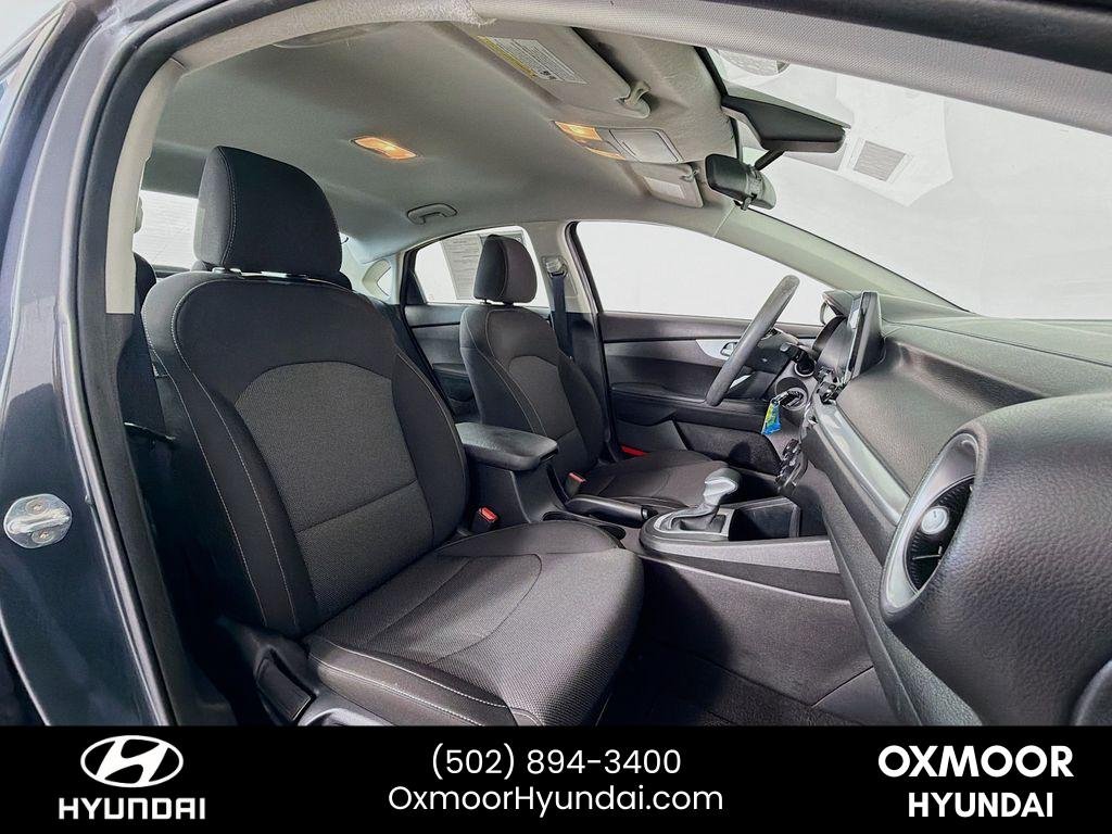 Used 2023 Gravity Gray Kia LXS image 25