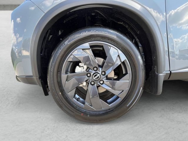 New 2026 Boulder Gray Pearl Nissan SV image 23