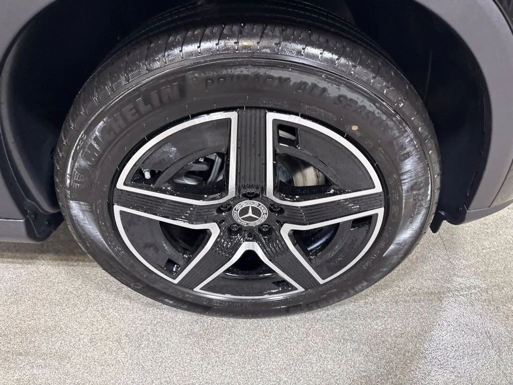 Used 2027 Black Mercedes-Benz GLC 300 image 12