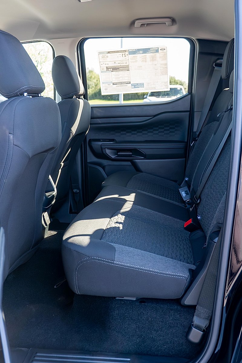 New 2026 Shadow Black Ford XLT image 9