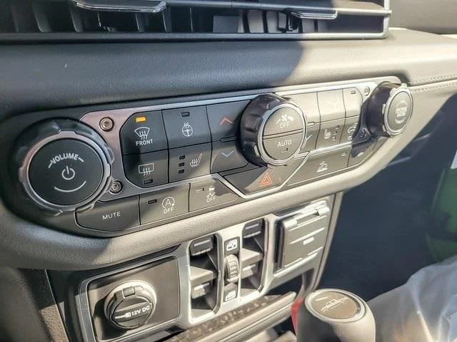 New 2026 Mojito Jeep Sahara image 17