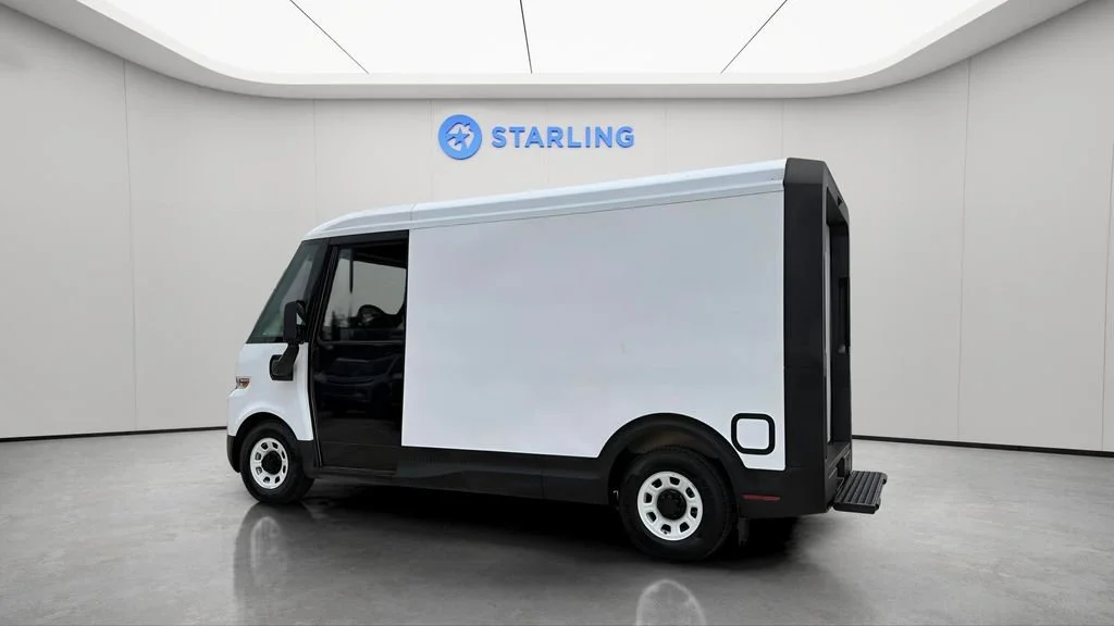 Used 2024 Oyster White BrightDrop EJY image 4