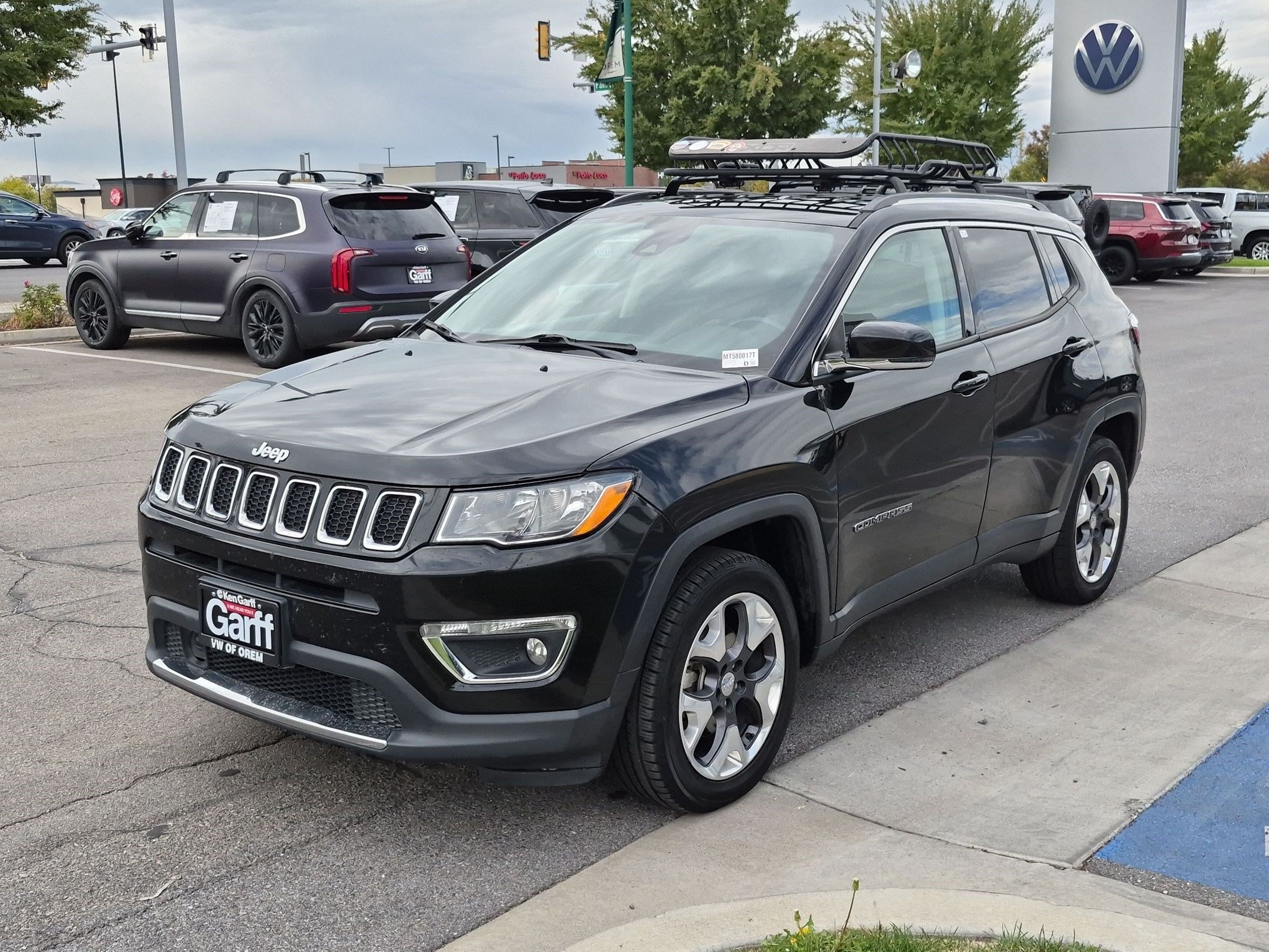 Used 2021 Diamond Black Crystal Pearlcoat Jeep Limited image 7