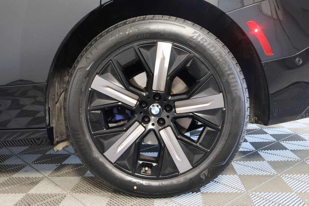 Certified Used 2024 Black Sapphire Metallic BMW xDrive50 image 16