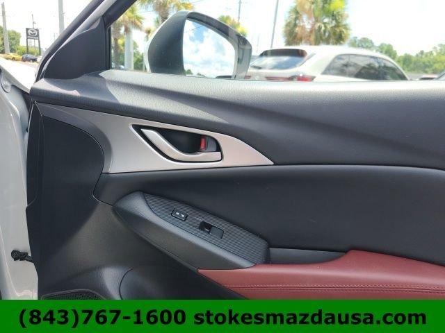 Used 2016 White Mazda Touring image 24