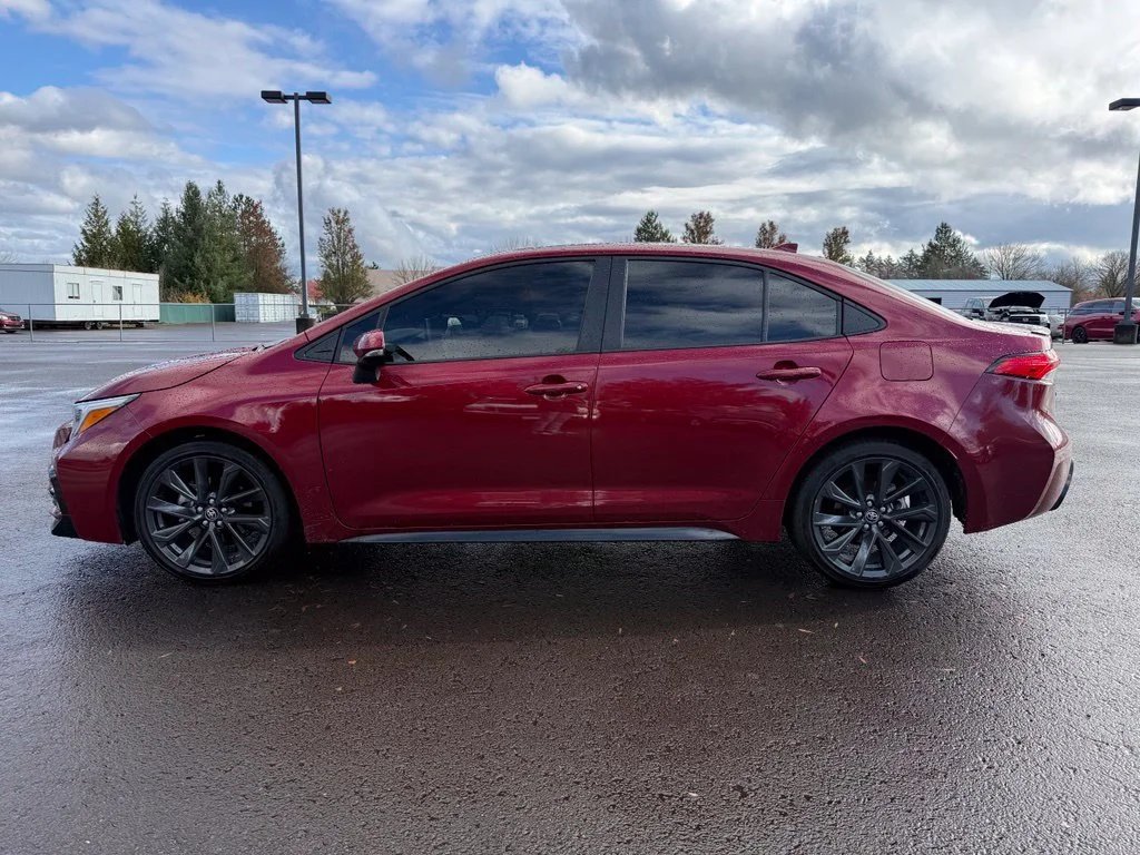Used 2025 Ruby Flare Pearl Toyota SE image 4