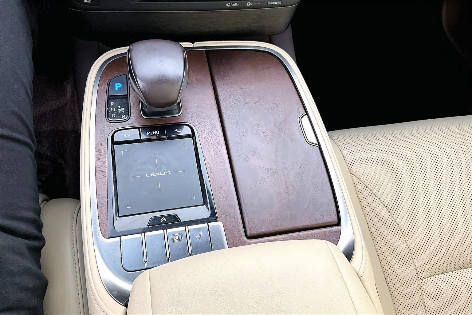 Used 2020 Eminent White Pearl Lexus  image 34