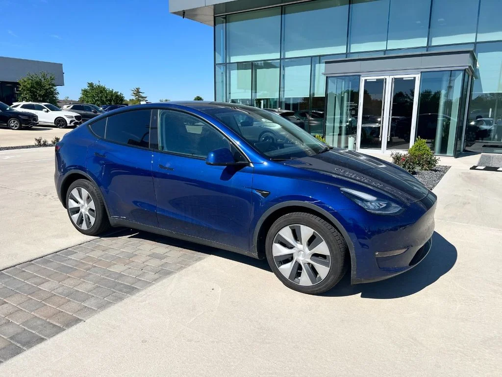 2022 Tesla Model Y Long Range Dual Motor All-Wheel Drive's photo