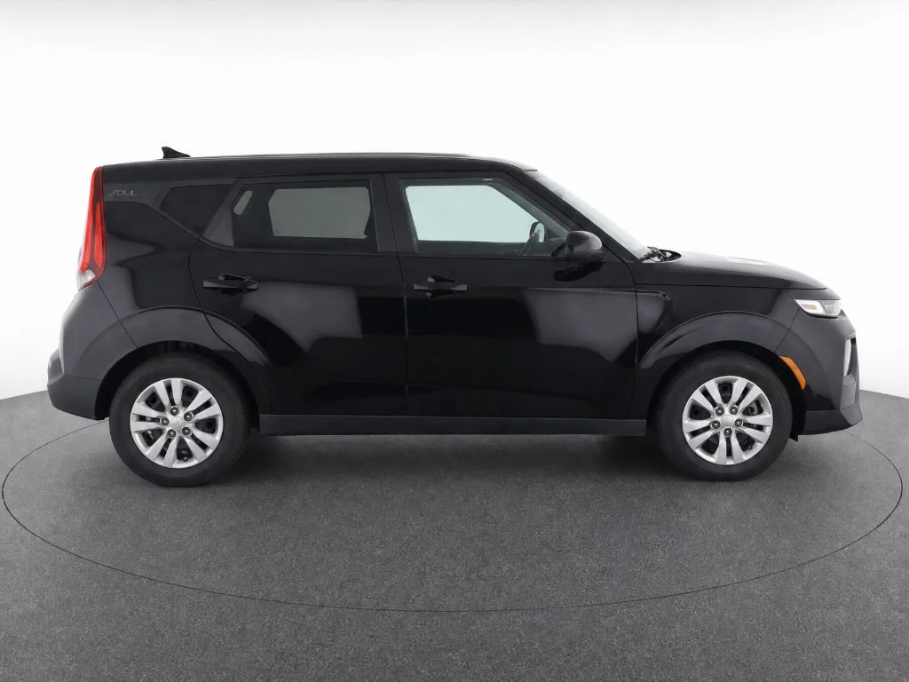 Used 2021 CHERRY BLACK Kia LX image 8
