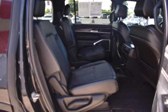 Used 2024 Black Jeep Series II image 23