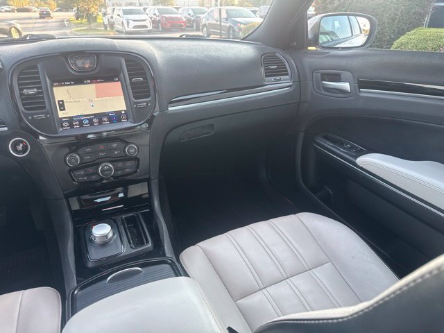 Used 2018 White Chrysler S image 22