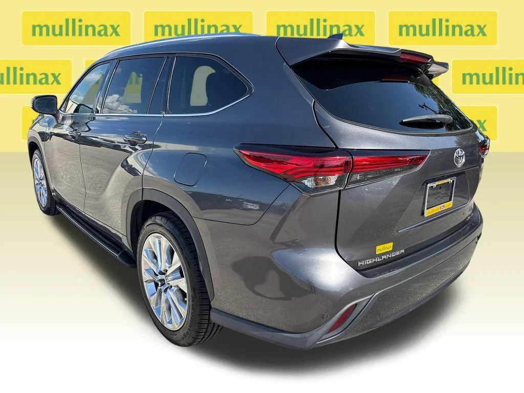 Used 2020 Gray Toyota Limited image 7