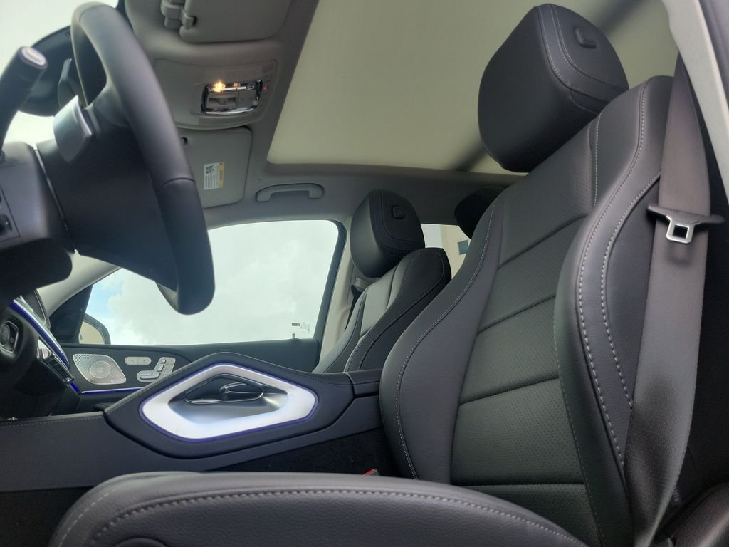 New 2026 Black Mercedes-Benz GLS 450 image 23