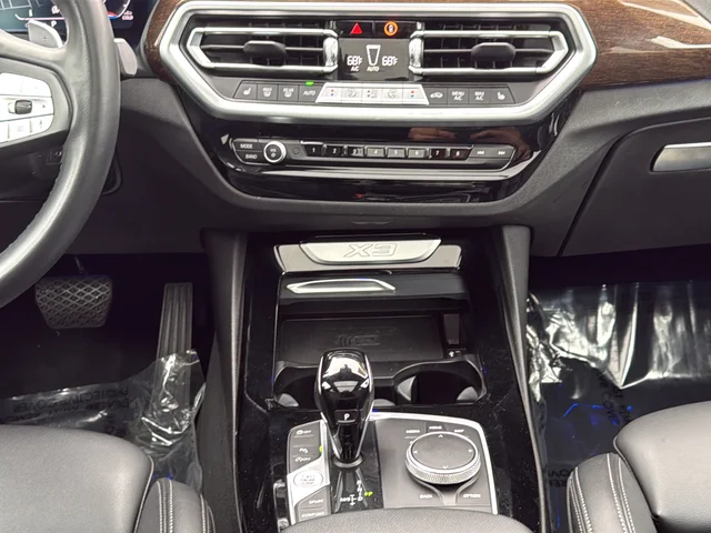Used 2023  BMW xDrive30i image 29