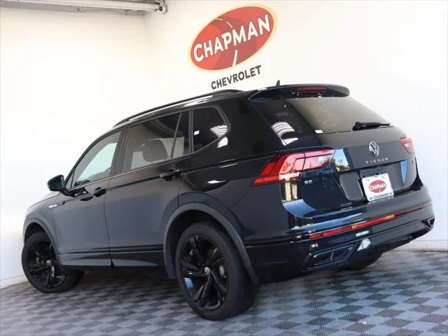 Used 2023 Black Volkswagen 2.0T SE R-Line Black image 4