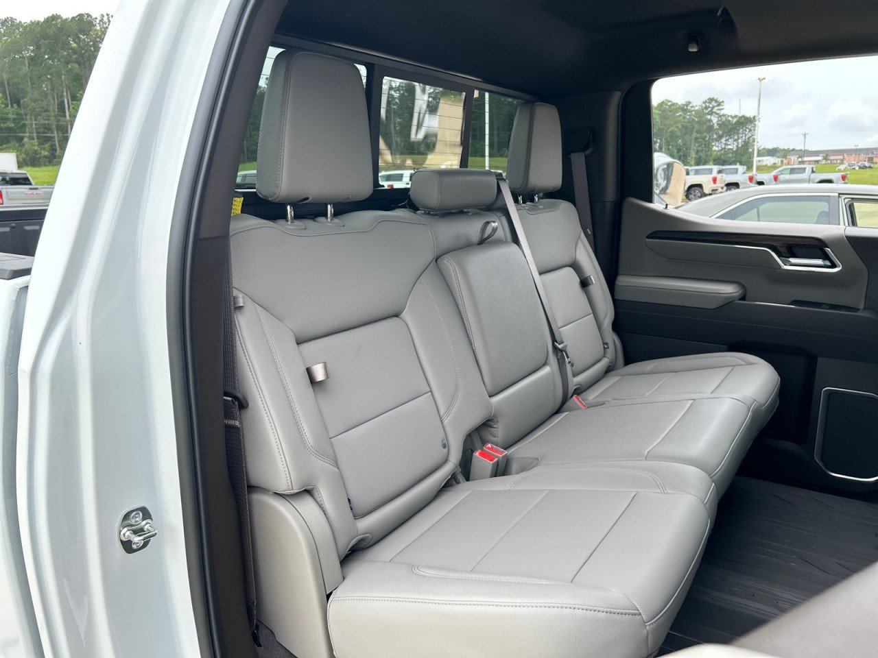 2026 GMC Sierra 1500 SLT - Photo 19