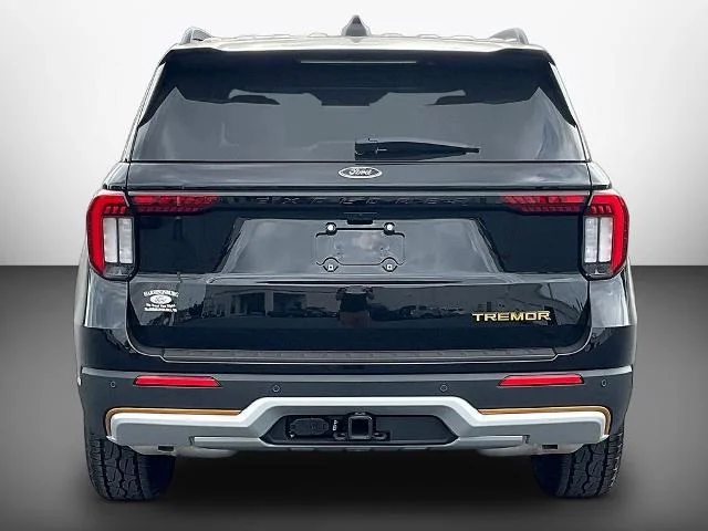 New 2026 Agate Black Metallic Ford Tremor® image 38