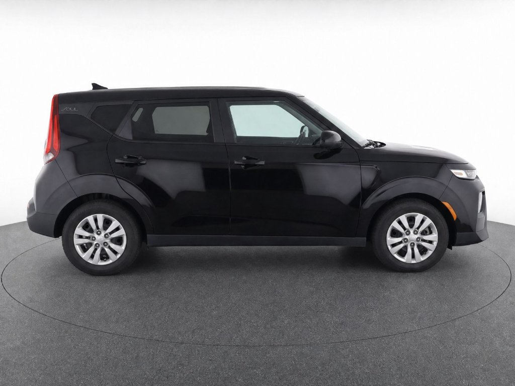 Used 2021 CHERRY BLACK Kia LX image 8