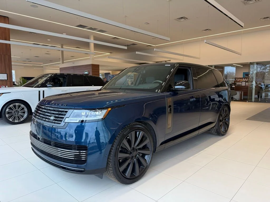 2026 Land Rover Range Rover 4.4 SV LWB's photo