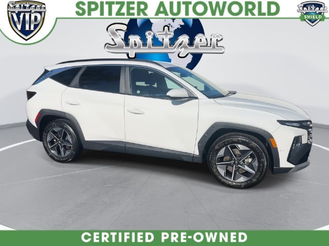 Used 2025 White Hyundai SEL image 17