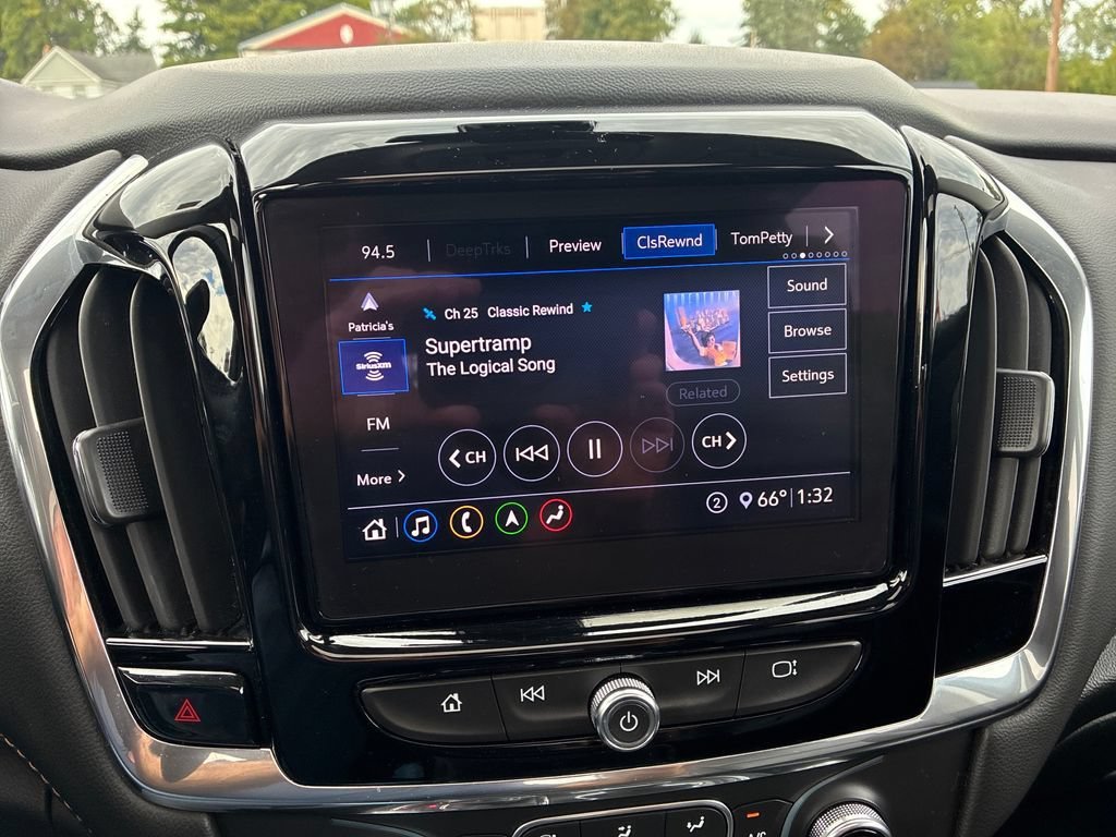 Used 2020 SILVER ICE METALLIC Chevrolet LT Leather image 30