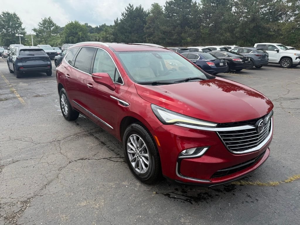 Used 2023 Red Buick Essence image 4