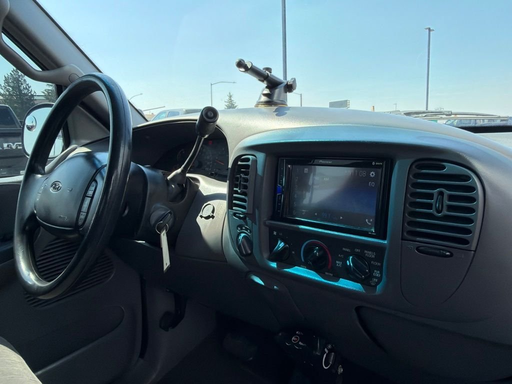 Used 2001  Ford XLT image 32