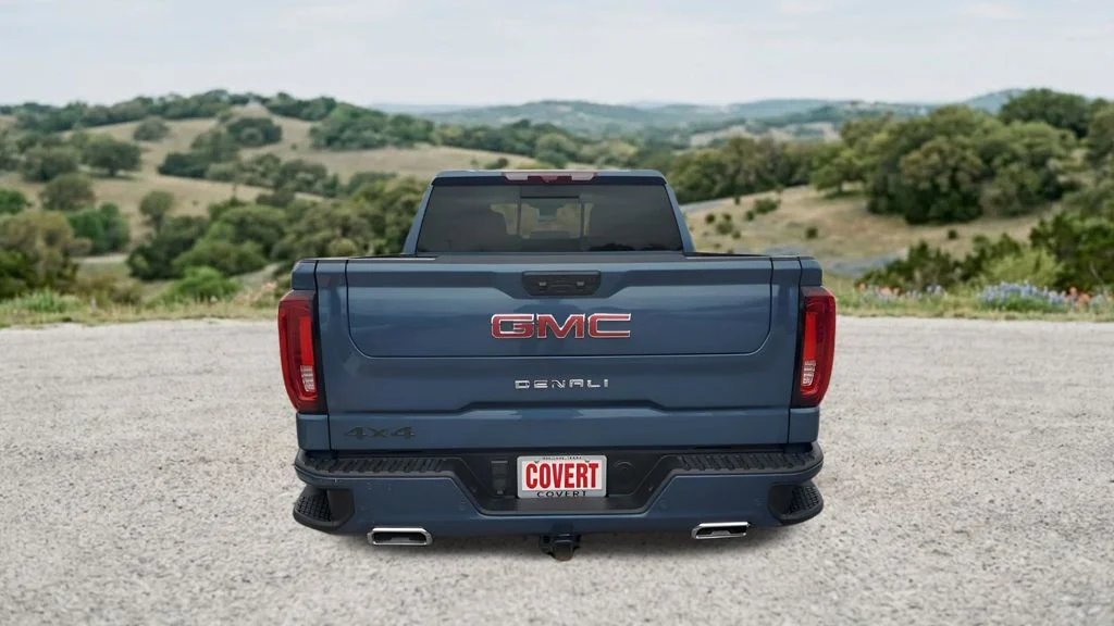 Used 2024  GMC Denali image 9
