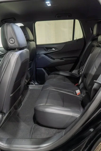 New 2027 Mosaic Black Metallic Chevrolet LT image 10