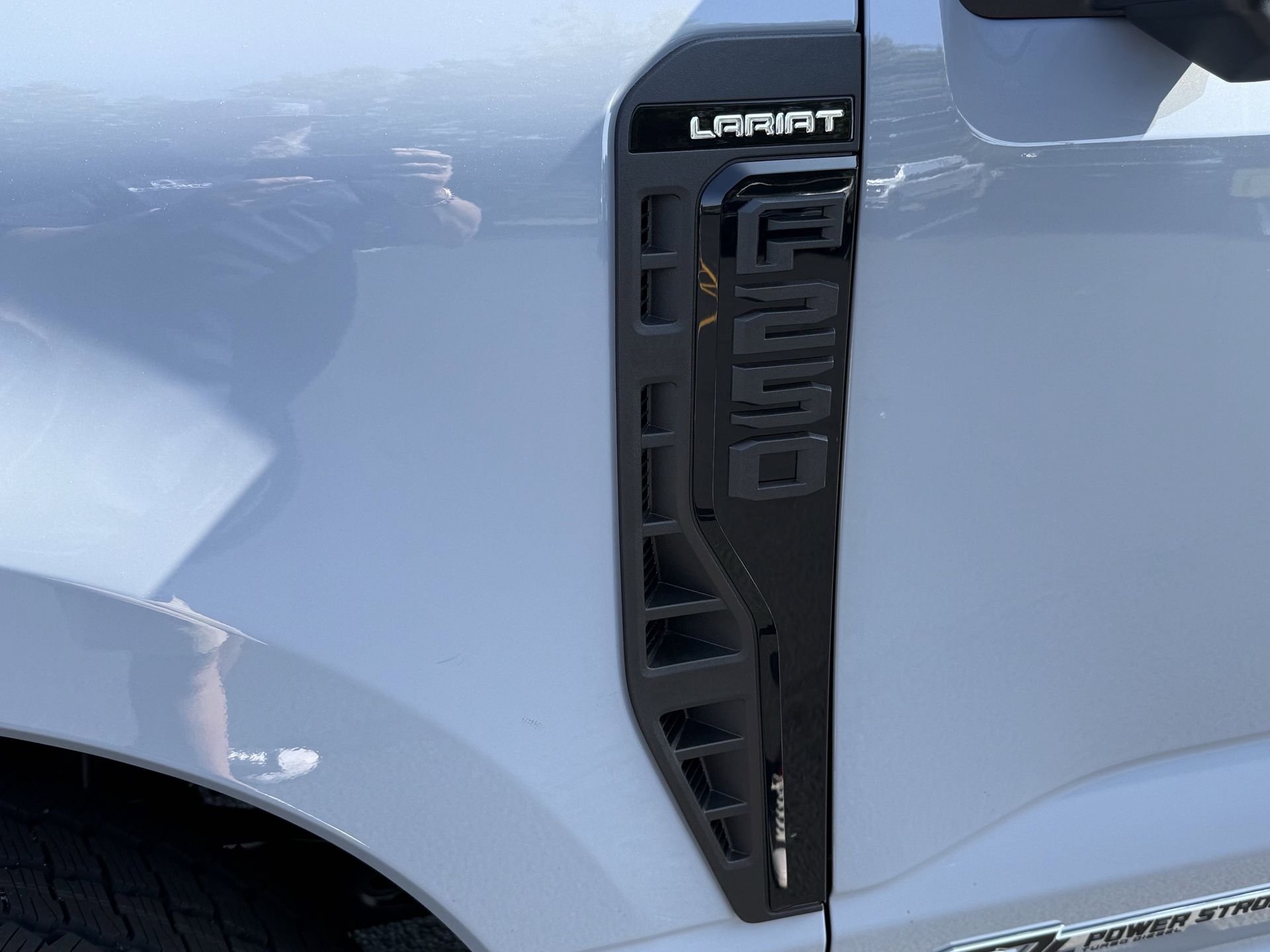 2025 Ford F-250 Super Duty Lariat - Photo 27