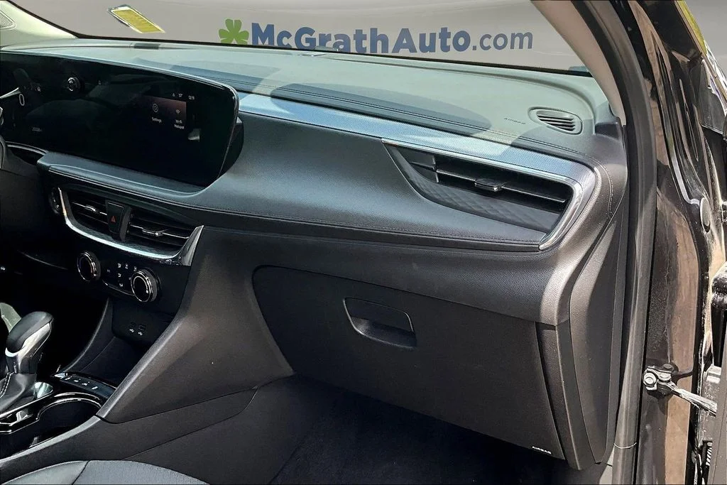 Used 2025 Black Buick Preferred image 28