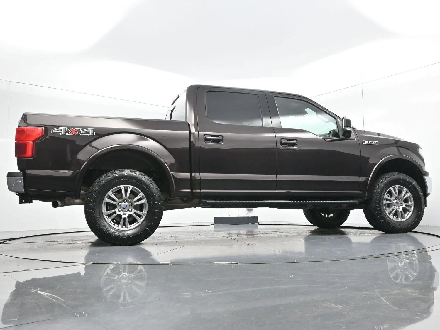Used 2020 Magma Red Ford LARIAT image 55