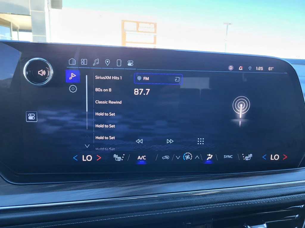 Used 2025 Lakeshore Blue Metallic Chevrolet LT image 12